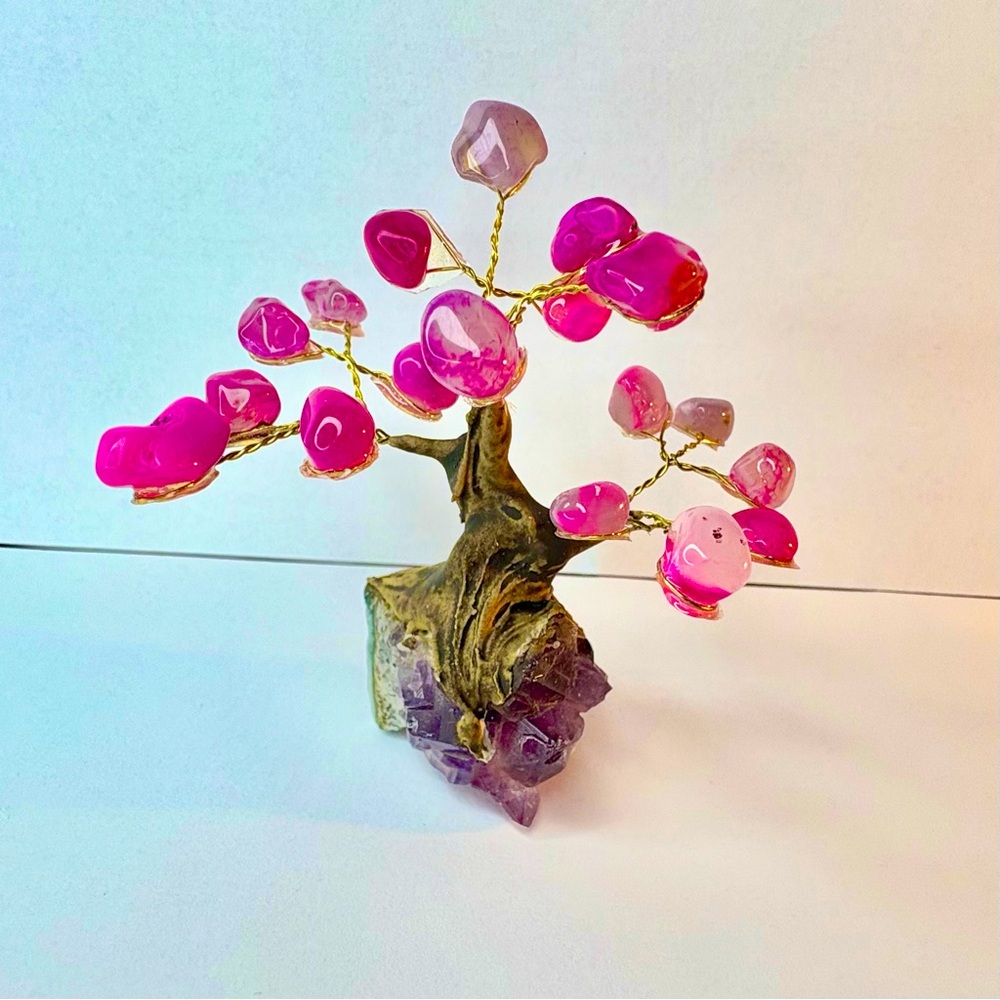 Pink Dyed Agate on Amethyst Cluster Gemstone Tree NWOT One of a Kind.